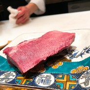 麻布十番肉割烹　岡田前