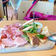 イータリー 原宿店