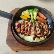 IZUMI　cafe　＆bistro